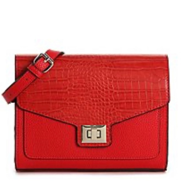 Steve Madden Handbags - Steve Madden Crossbody Bag